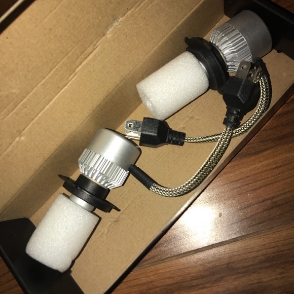 Lumenon Led Headlight Bulbs - Picture 3 of 3